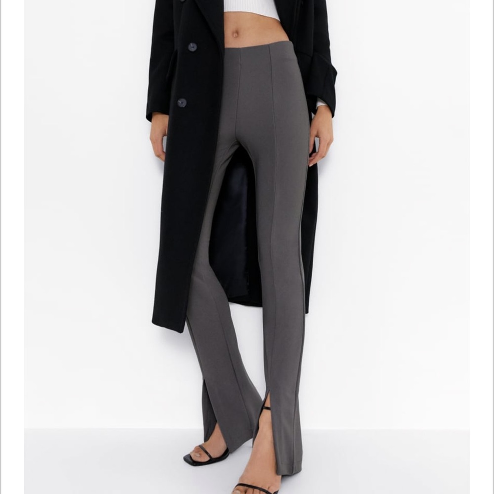 Ribbed flared leggings